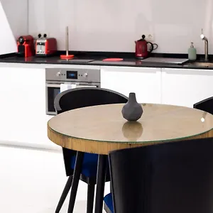 https://la-casa-del-consul.hotelsincadiz.net